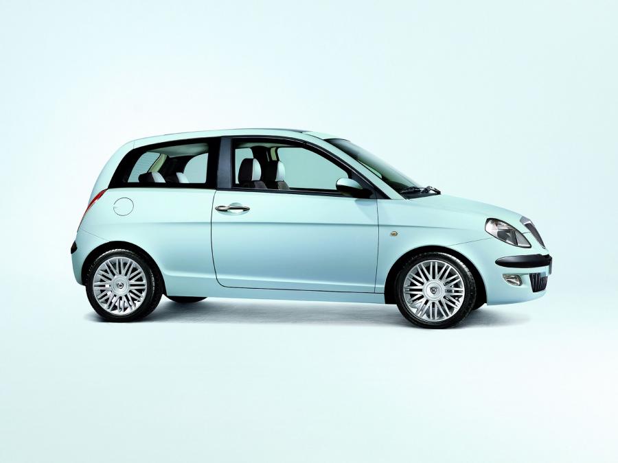  Lancia Ypsilon Limited Edition 2004 года  (фото 4 из 6)